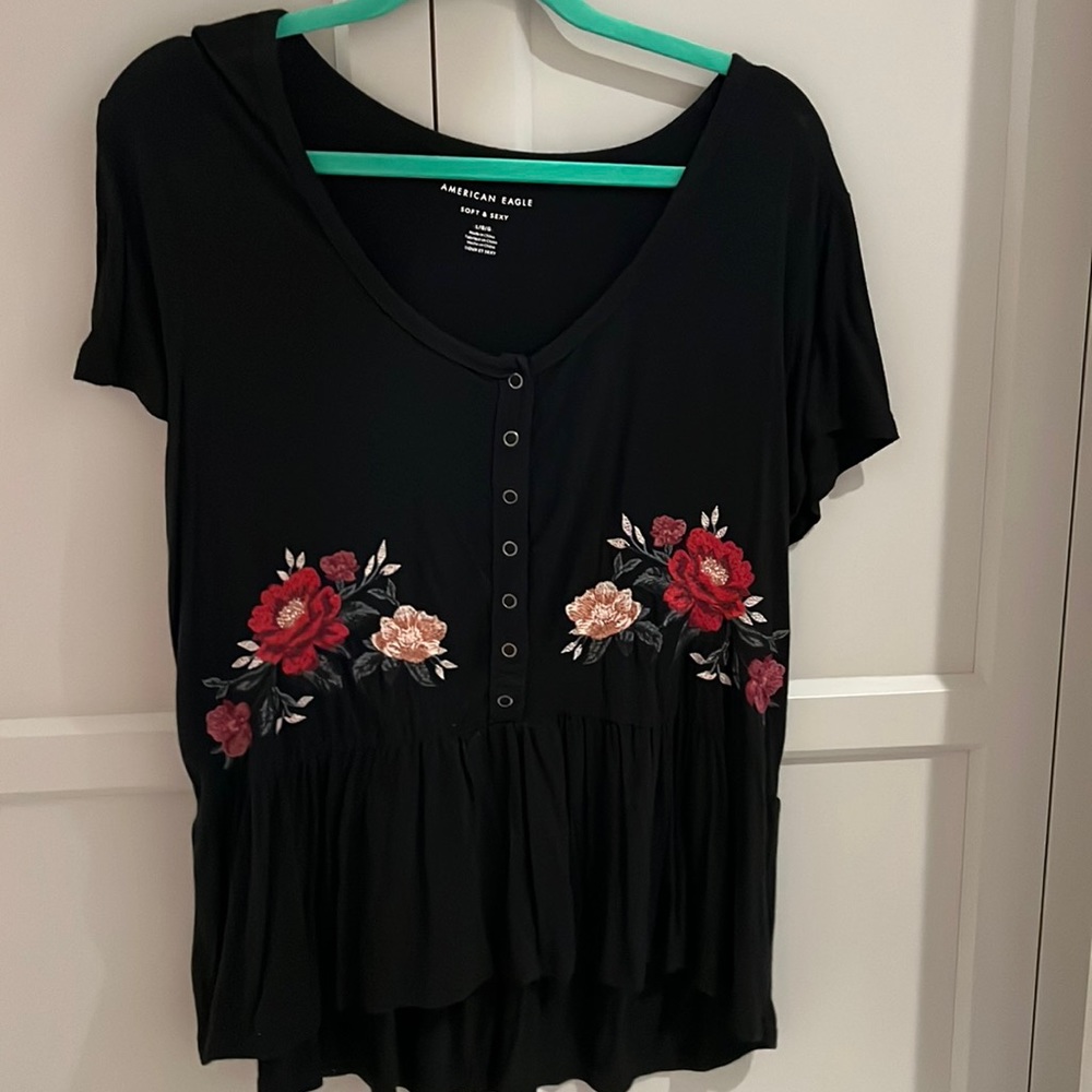 Soft and Sexy American Eagle Pelpum Top